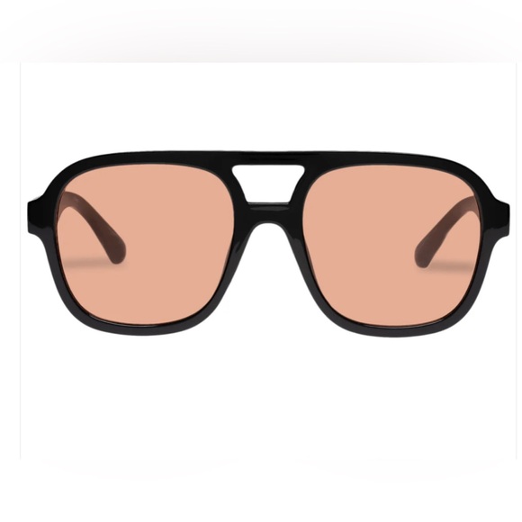 AIRE Whirlpool - Black - Picture 2 of 6